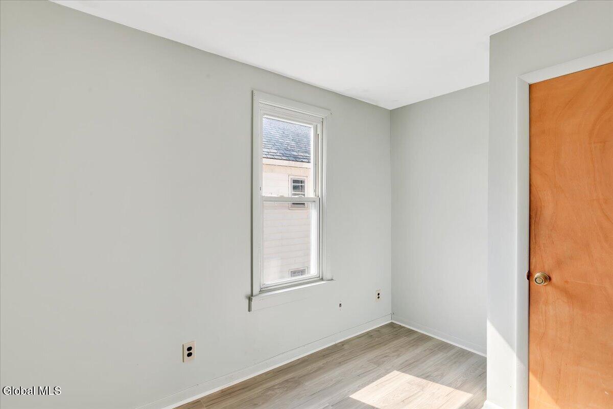 1831 Eastern Parkway Schenectady, NY 12309 - Photo 24 of 53 23-1831 Eastern Pkwy-23