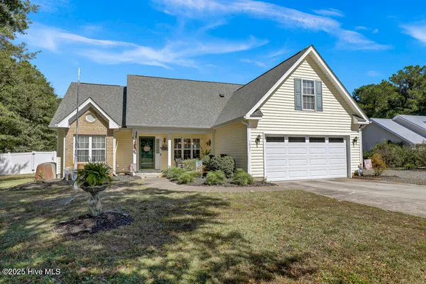 $470,000 | 1031 Washington Acres Road, Hampstead, NC 28443
