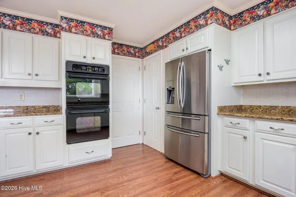 $675,000 | 168 Leslie Drive, Hubert, NC 28539