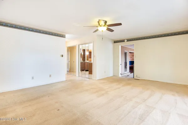 $675,000 | 168 Leslie Drive, Hubert, NC 28539