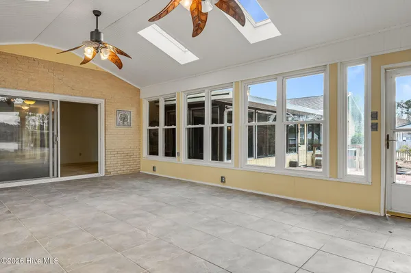 $675,000 | 168 Leslie Drive, Hubert, NC 28539