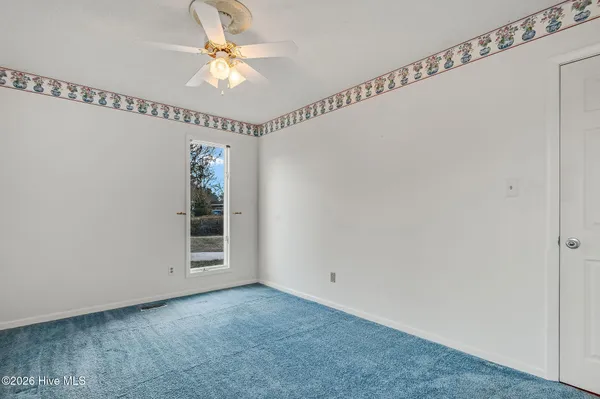 $675,000 | 168 Leslie Drive, Hubert, NC 28539