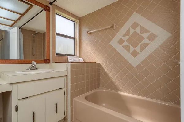 $499,900 | 2830 Valencia Lane West, Palm Harbor, FL 34684