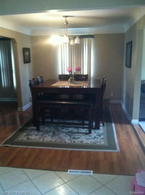 418 Moross Road Grosse Pointe, MI 48236 - Photo 5 of 26