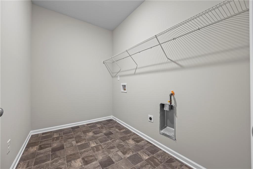 30 Fanleaf Drive Fairburn, GA 30213 - Photo 62 of 88 a view of a room