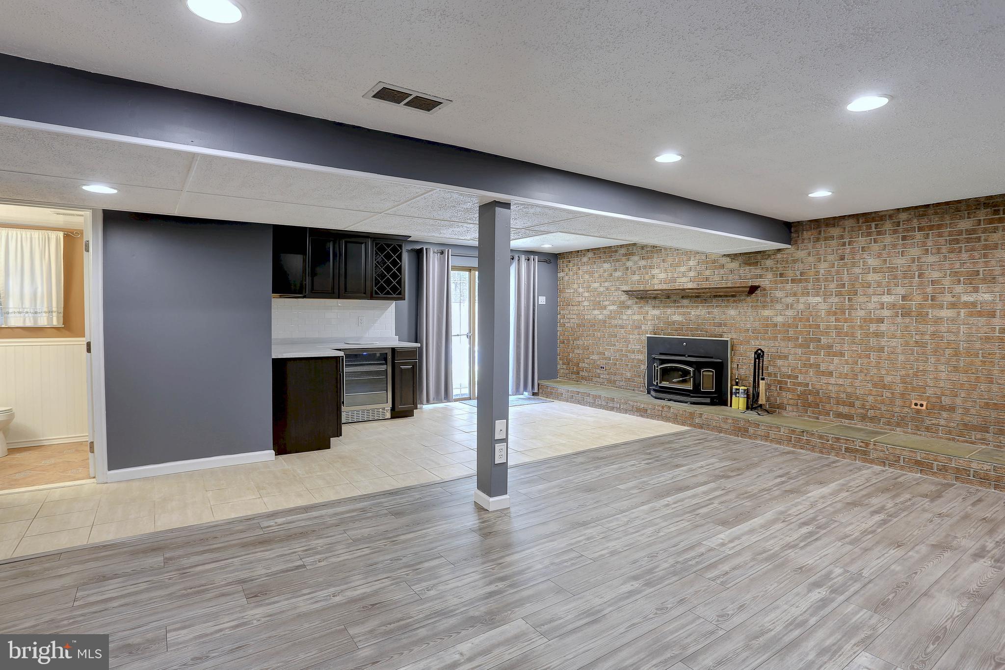 117 Circle Road Pasadena, MD 21122 - Photo 25 of 46 Lower Level Family Room