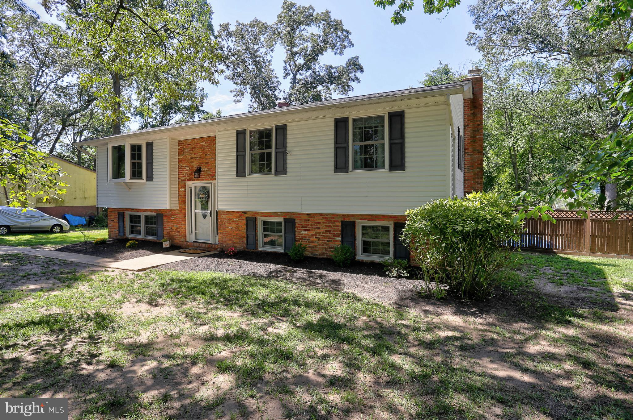 117 Circle Road Pasadena, MD 21122 - Photo 4 of 46 Front View