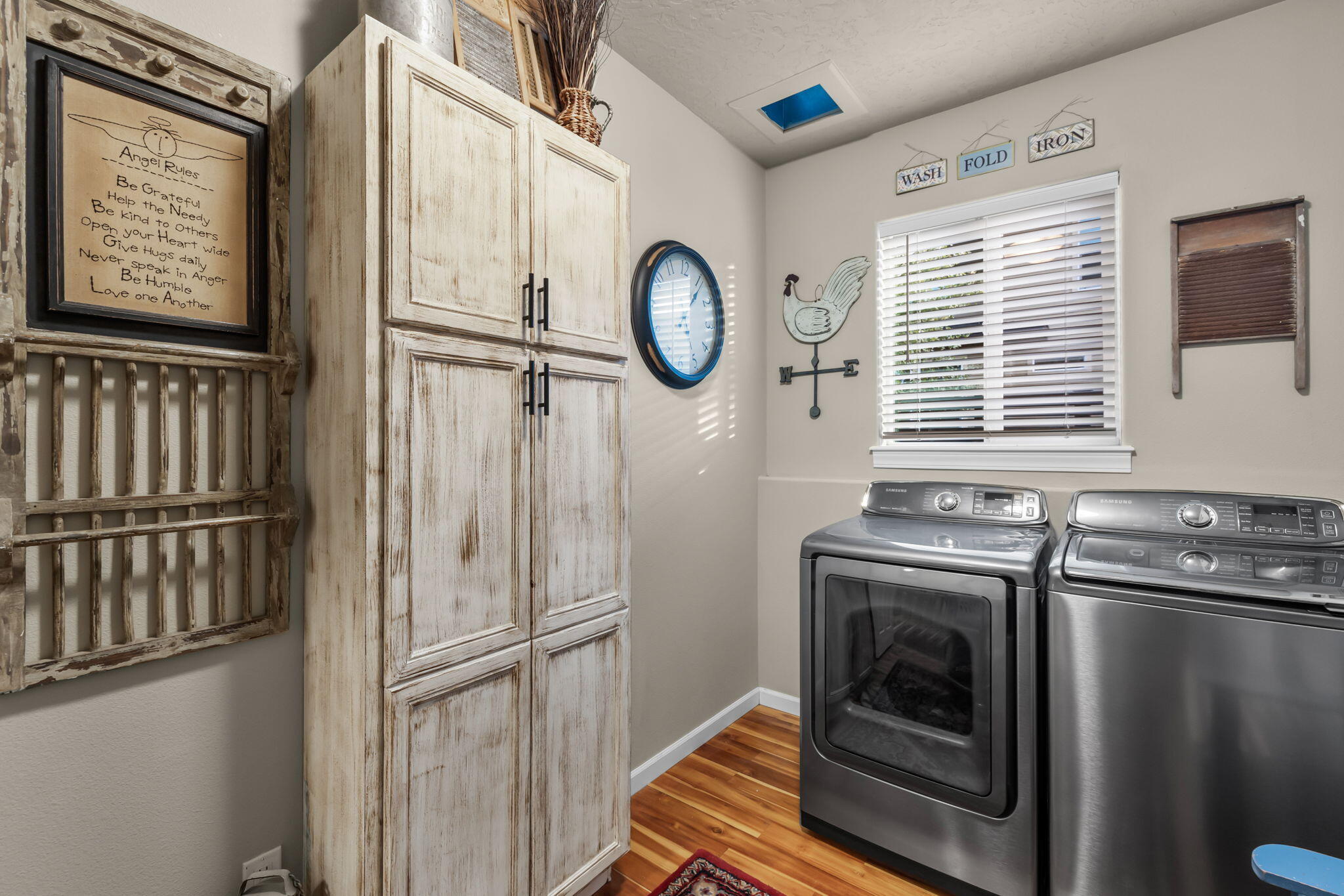 61146 Ridge Falls Place Bend, OR 97702 - Photo 41 of 51 laundry