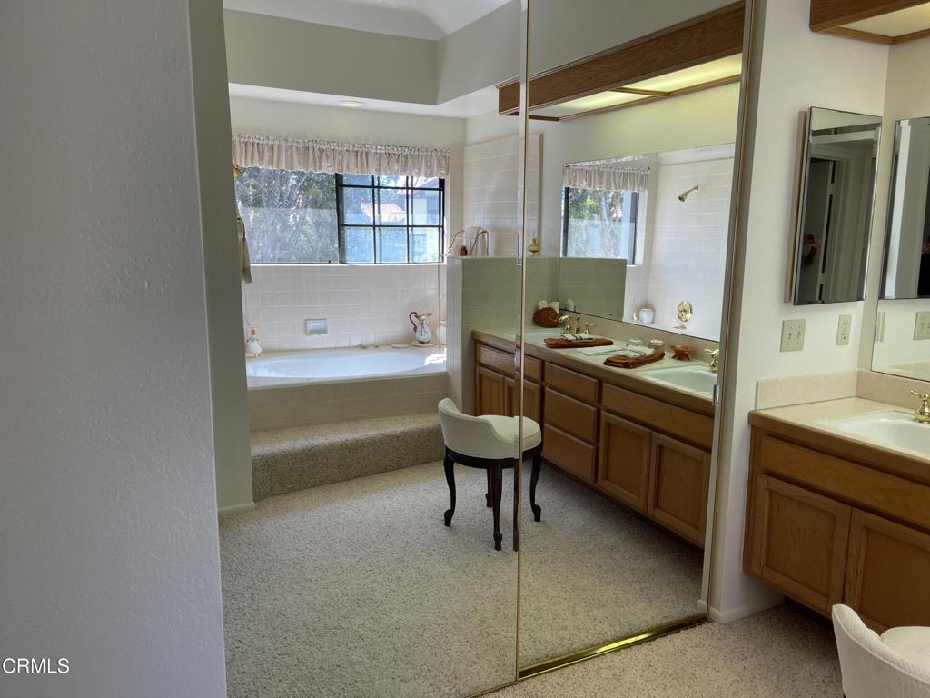 2240 Cannes Square Oxnard, CA 93035 - Photo 47 of 75