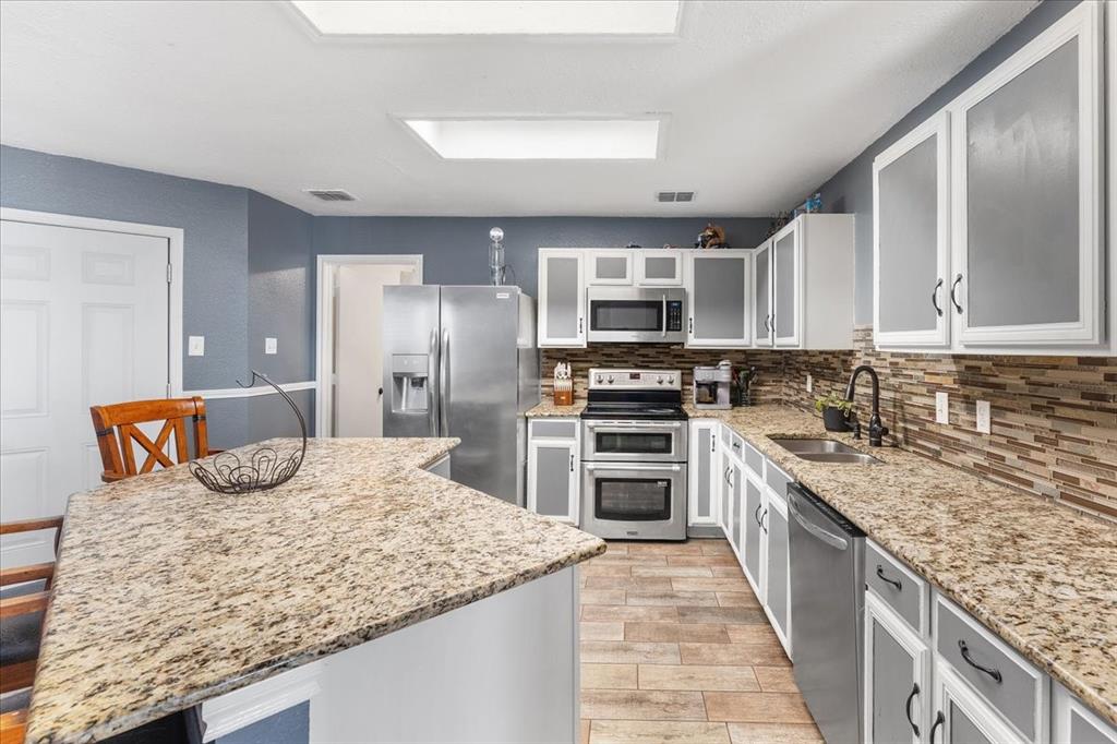 7214 Lighthouse Road Arlington, TX 76002 - Photo 11 of 26