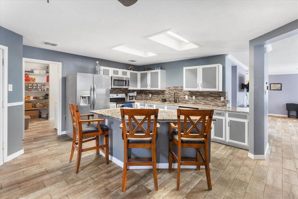 7214 Lighthouse Road Arlington, TX 76002 - Photo 9 of 26