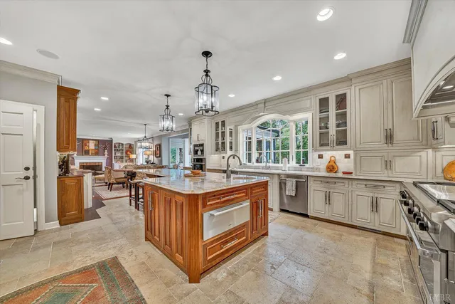 $1,750,000 | 211 Paddington Court, Lynchburg, VA 24503