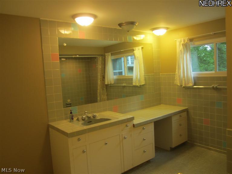 829 Bryce Road Kent, OH 44240 - Photo 18 of 24 Gallery Image 18