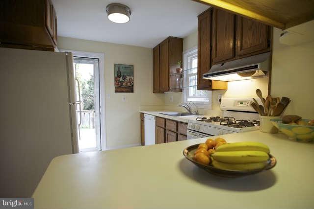 3513 Nimitz Road Kensington, MD 20895 - Photo 3 of 30 Interior (General)