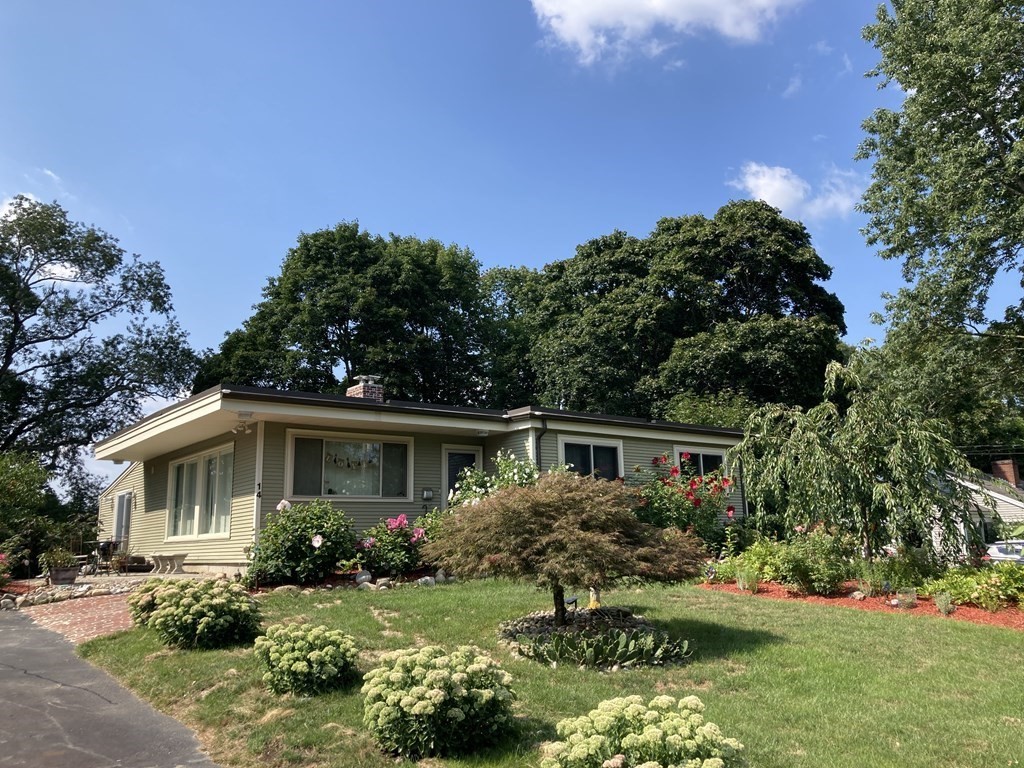 14 Center Hill Road Kingston, MA 02364 - Photo 1 of 17 Gallery Image 1