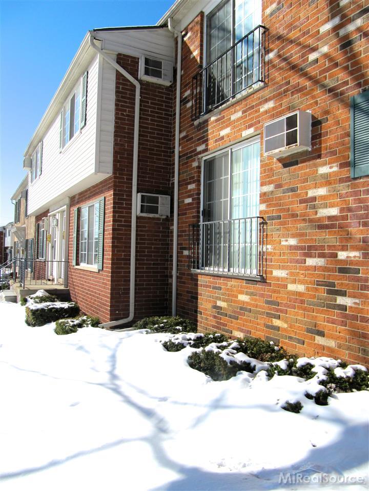 465 Miller Avenue Rochester, MI 48307 - Photo 2 of 18 465 Miller Ave. Unit 105