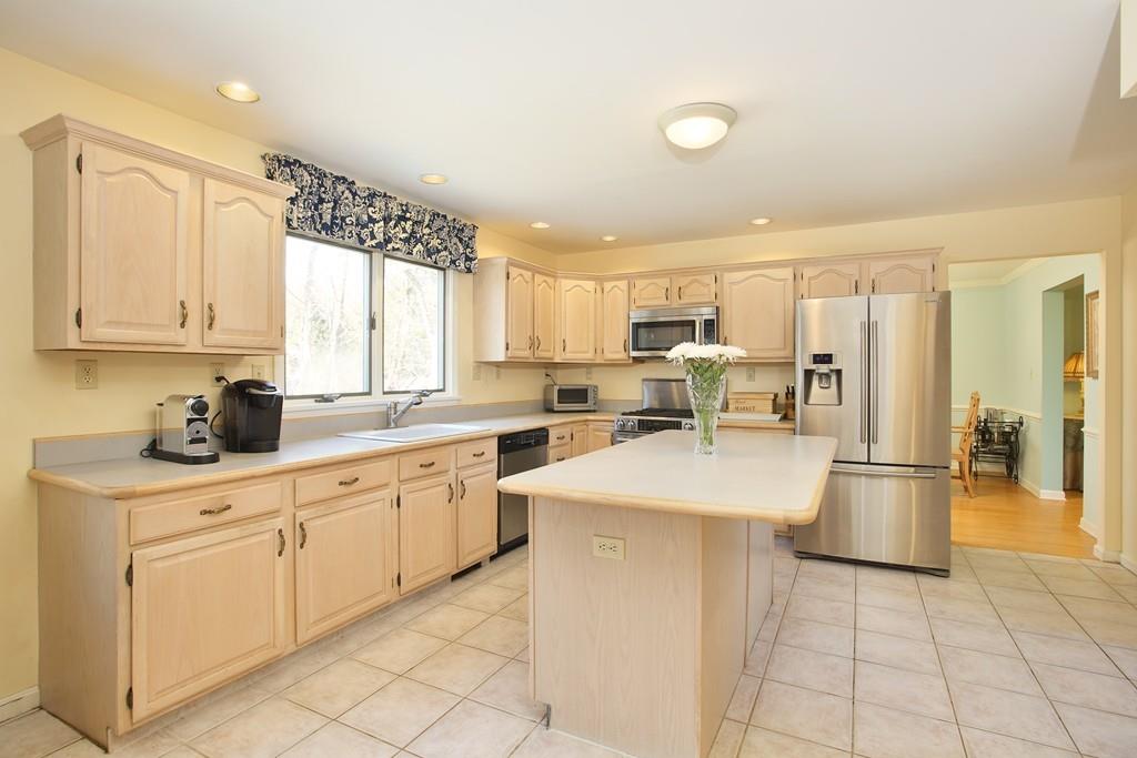 31 Gavins Pond Road Sharon, MA 02067 - Photo 9 of 35 Gallery Image 9