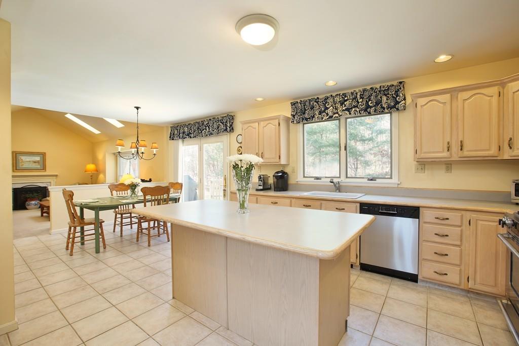 31 Gavins Pond Road Sharon, MA 02067 - Photo 10 of 35 Gallery Image 10
