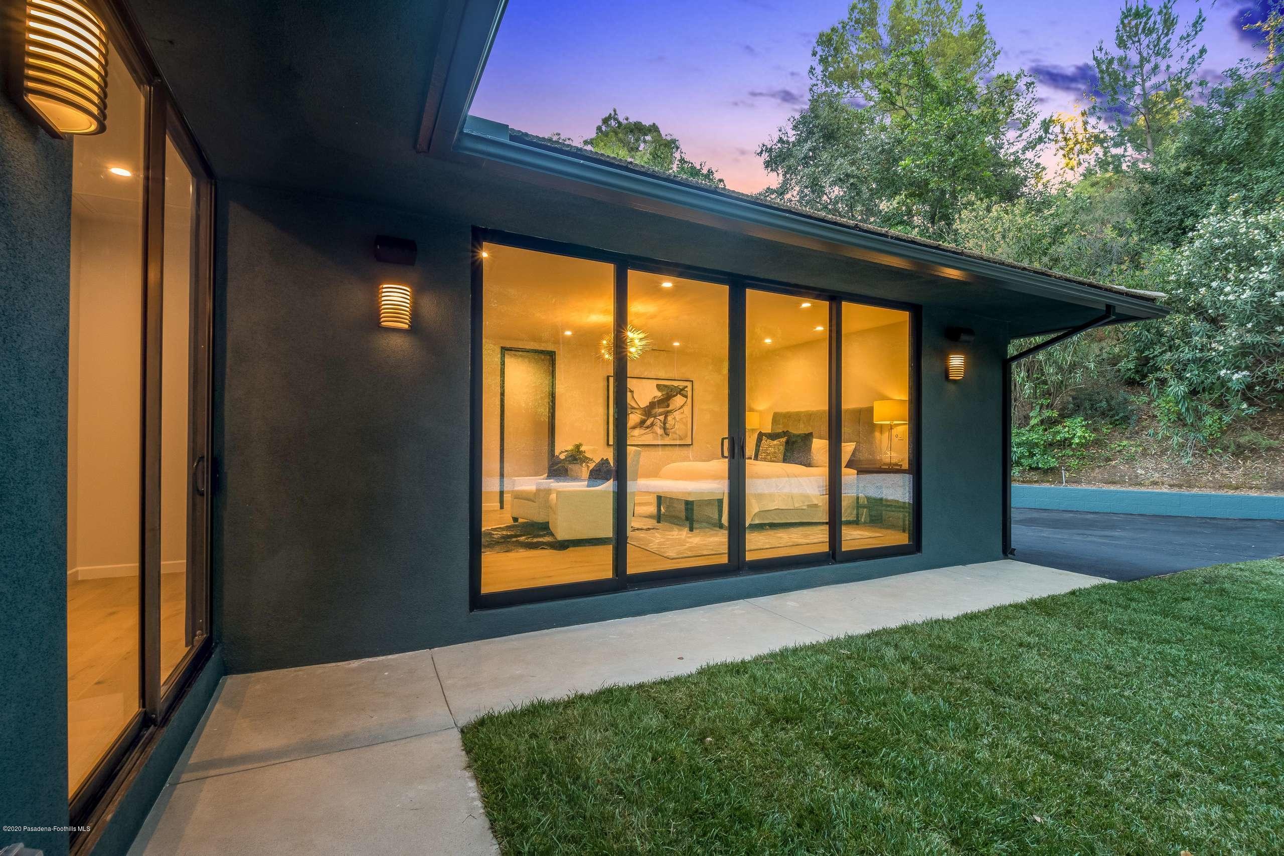 1335 Carnarvon Drive Pasadena, CA 91103 - Photo 44 of 52 a view of a room that has a large window