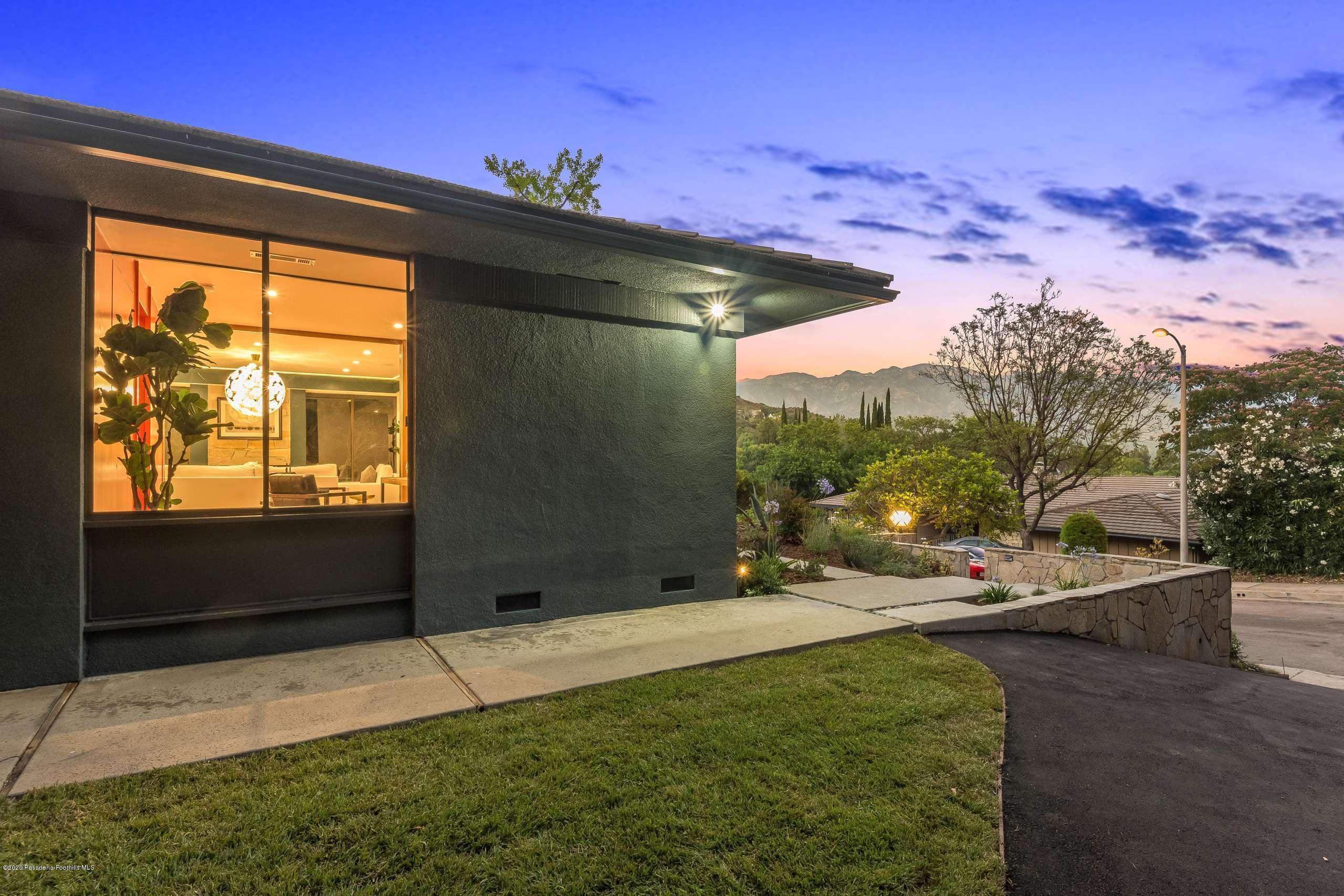 1335 Carnarvon Drive Pasadena, CA 91103 - Photo 52 of 52 a view of outdoor space and yard