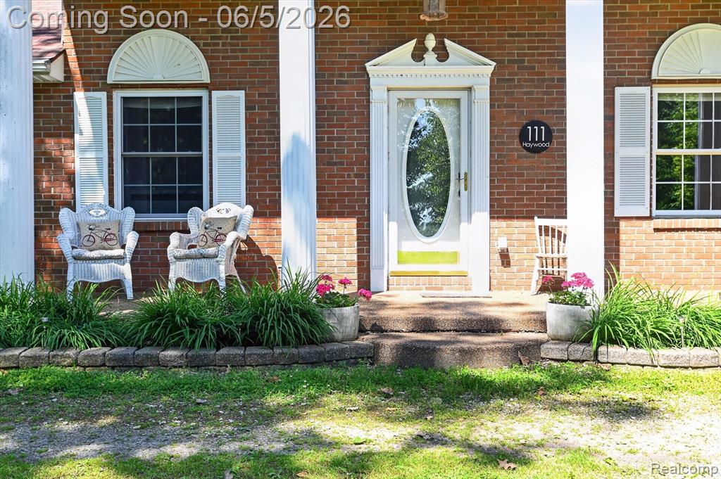 111 North Haywood Road Webberville, MI 48892 - Photo 3 of 26