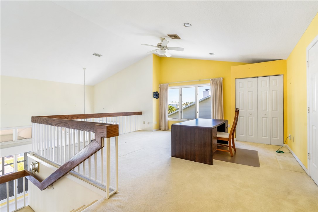 18 Tarpon Drive Vero Beach, FL 32960 - Photo 30 of 36 a view of livingroom with furniture