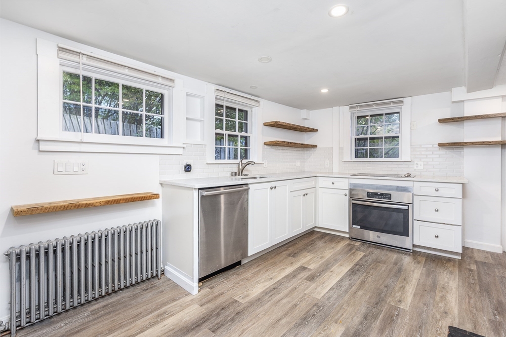 1 Mugford Street, Unit 3 Marblehead, MA 01945 - Photo 3 of 24