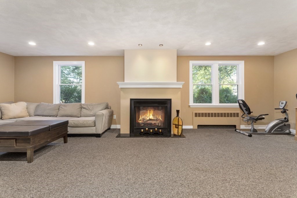 44 Pillings Pond Road Lynnfield, MA 01940 - Photo 10 of 42 Gallery Image 10