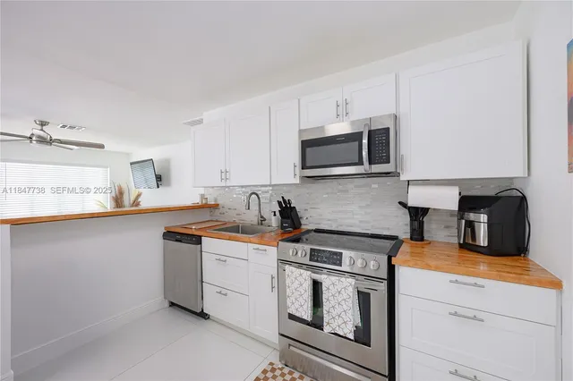 $2,900 | 1453 Northwest 10th Street, Unit 2, Dania Beach, FL 33004