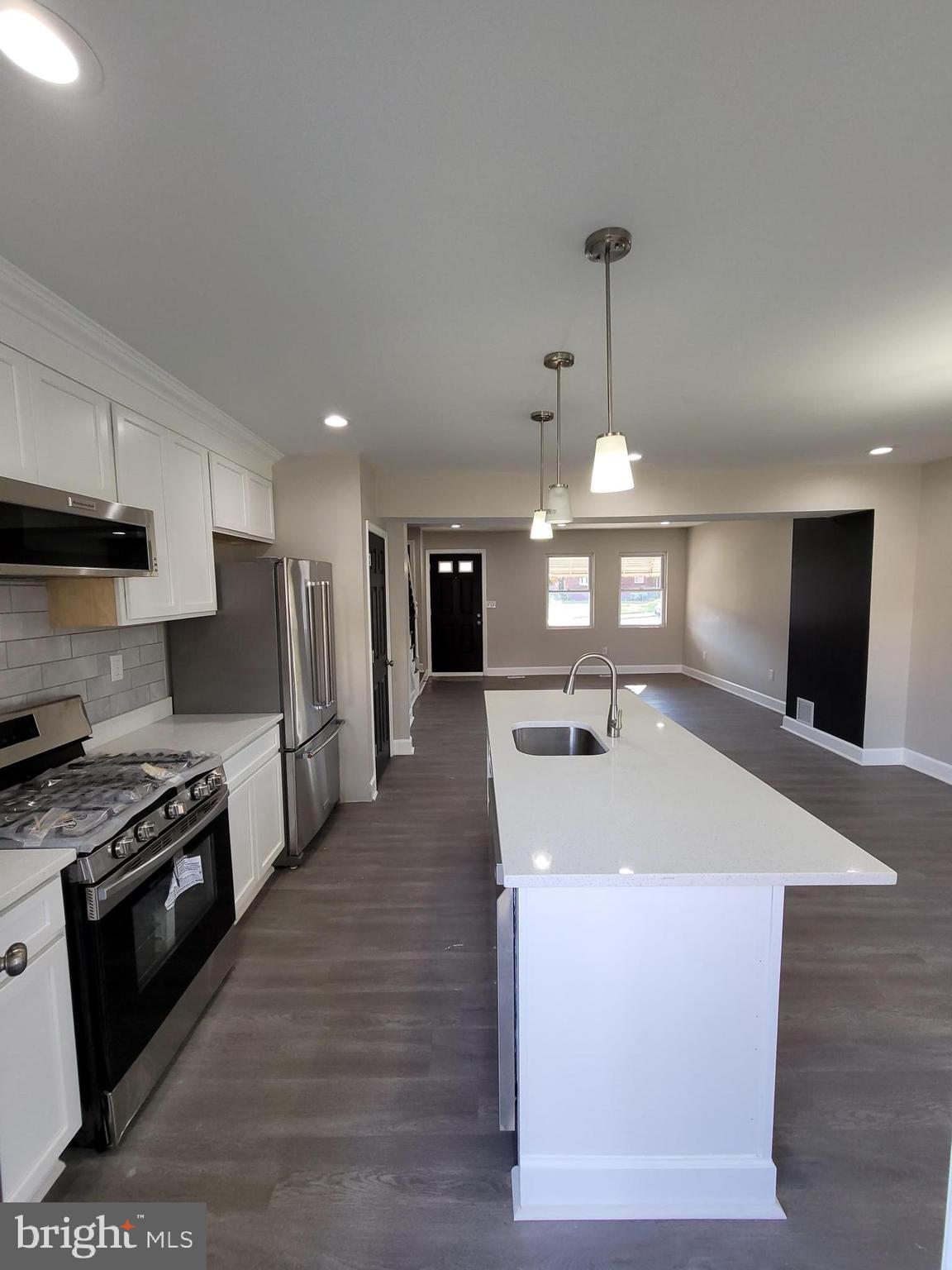 1306 Pentwood Road Baltimore, MD 21239 - Photo 5 of 45