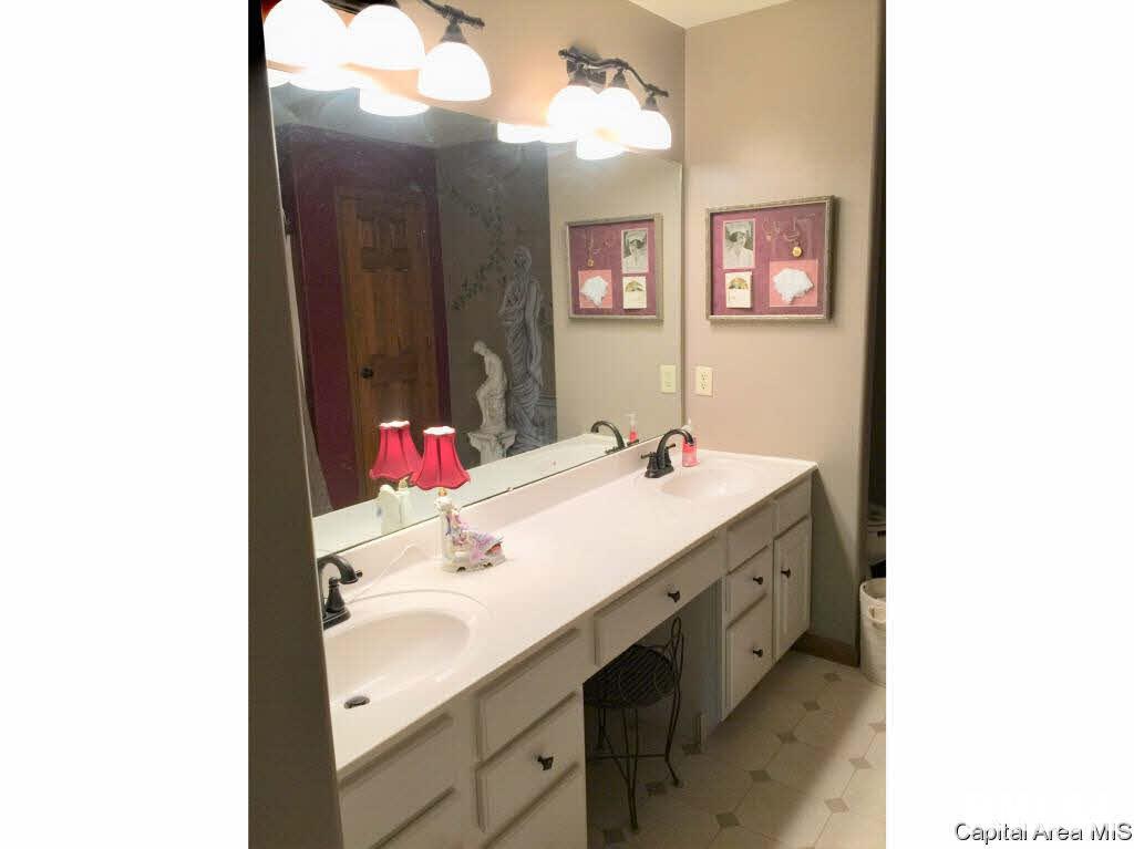 5309 Bunting Road Springfield, IL 62711 - Photo 12 of 22