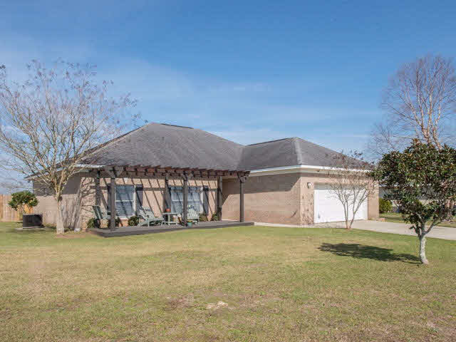 25803 Barbi Lane Elberta, AL 36530 - Photo 2 of 23