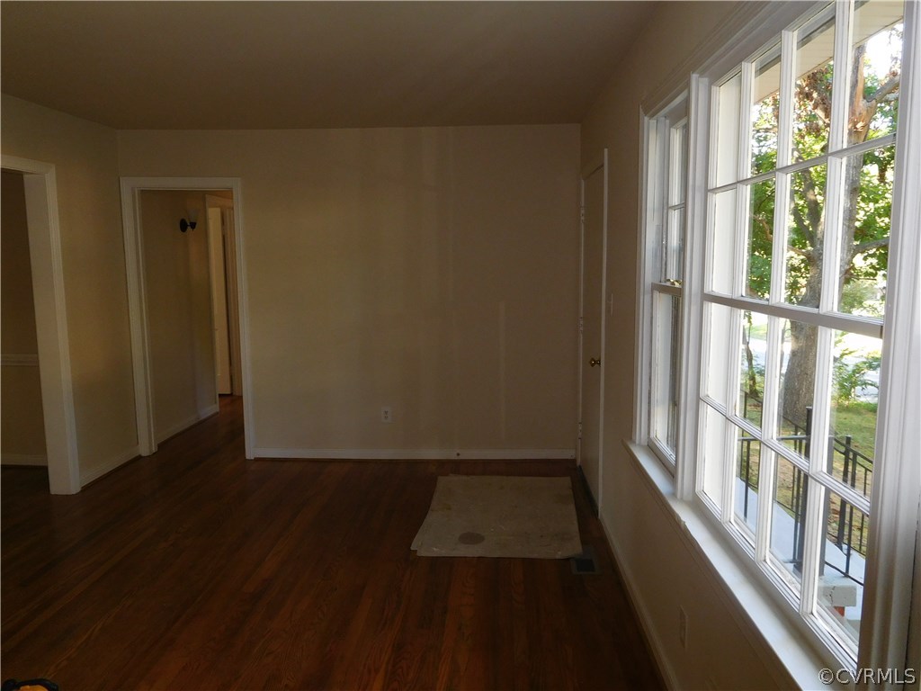 9005 Mapleton Road Richmond, VA 23229 - Photo 2 of 10 Large Dining Room