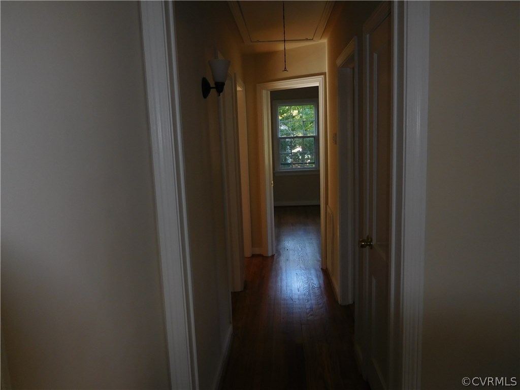 9005 Mapleton Road Richmond, VA 23229 - Photo 5 of 10 Hallway leading to bedrooms