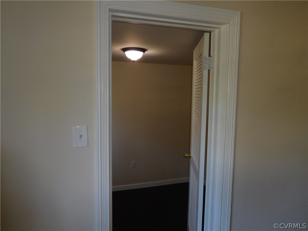 9005 Mapleton Road Richmond, VA 23229 - Photo 7 of 10 Extra room off living room