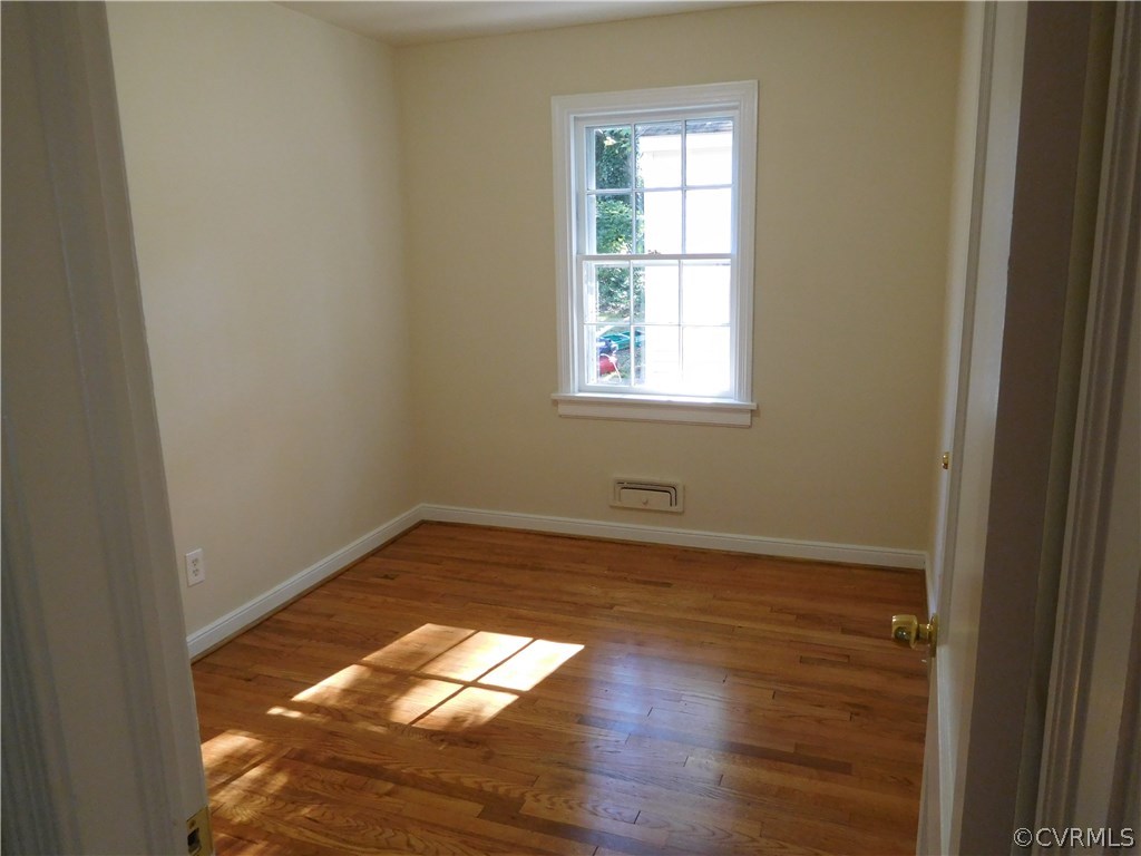 9005 Mapleton Road Richmond, VA 23229 - Photo 9 of 10 Gallery Image 9