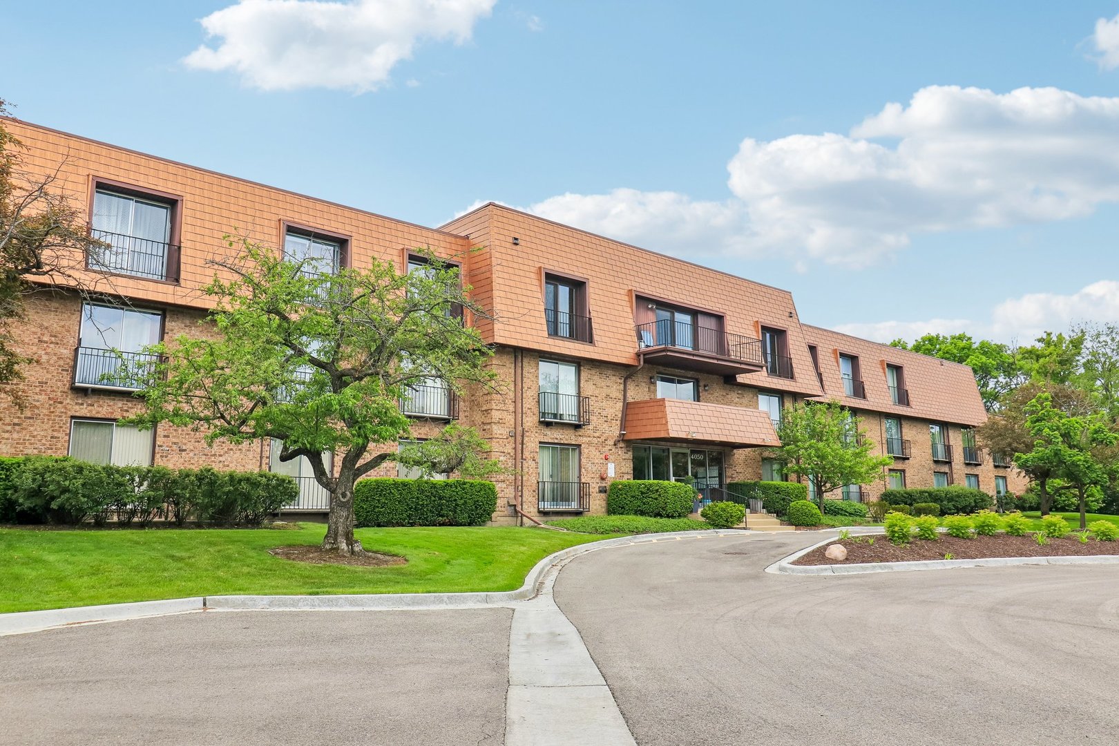 4050 Dundee Road, Unit 303 Northbrook, IL 60062 - Photo 36 of 38
