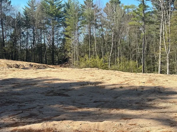 $179,900 | 14 Liquori Drive, Southwick, MA 01077