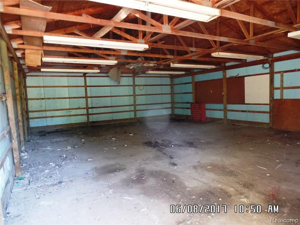 8187 Turner Road Fenton, MI 48430 - Photo 8 of 24 SAM_8579.JPG