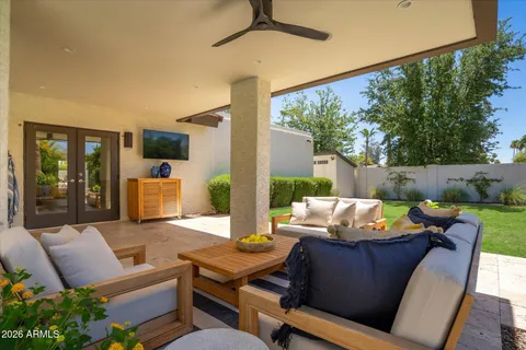 $1,075,000 | 241 East Forest Hills Drive, Phoenix, AZ 85022