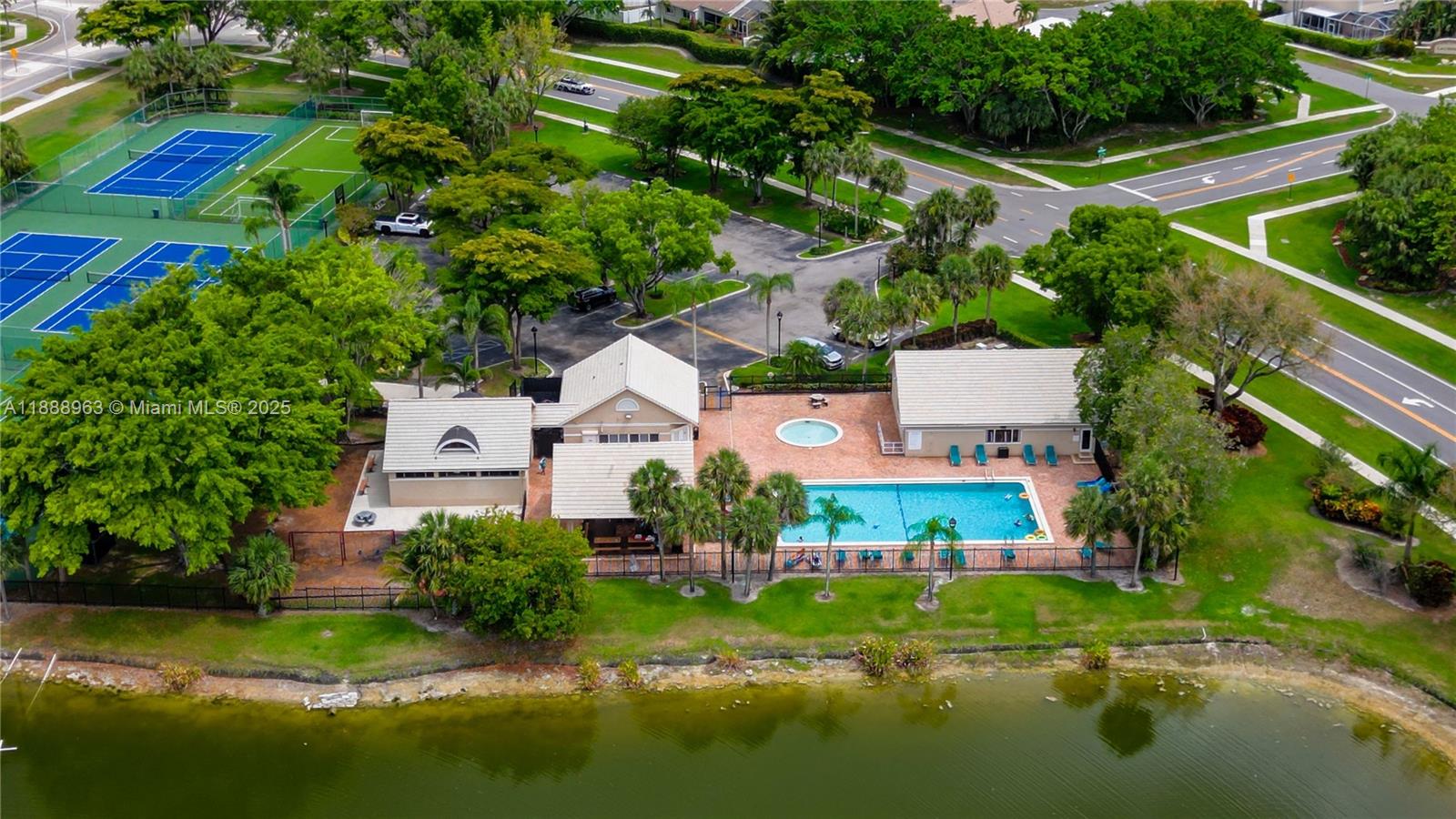 10766 Crescendo Circle, Unit X Boca Raton, FL 33498 - Photo 5 of 75