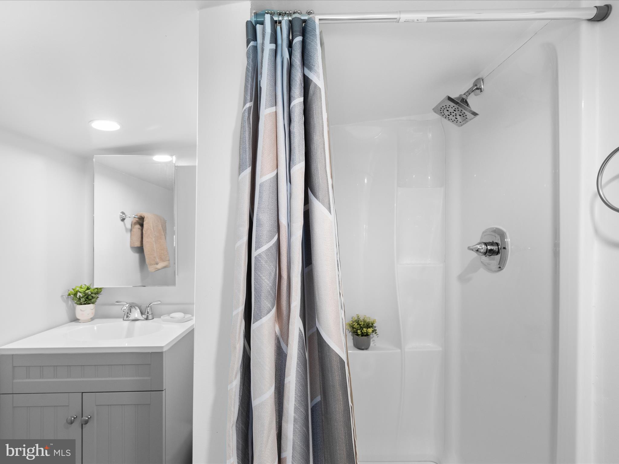 23483 Beckett Road Deal Island, MD 21821 - Photo 20 of 59 Full Upstairs Bathroom