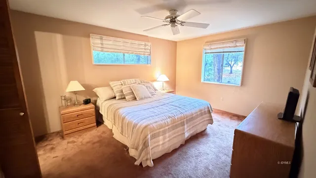 $2,100 | 26823 Crestview Drive, Idyllwild, CA 92549