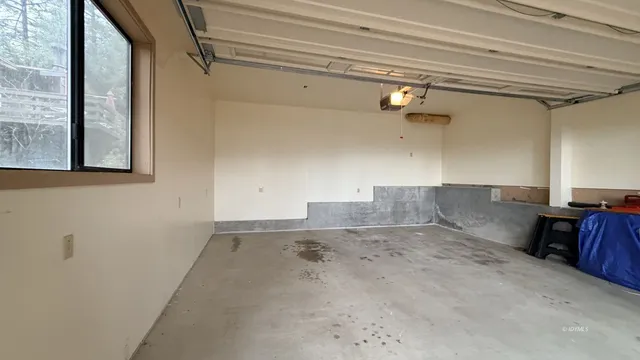 $2,100 | 26823 Crestview Drive, Idyllwild, CA 92549