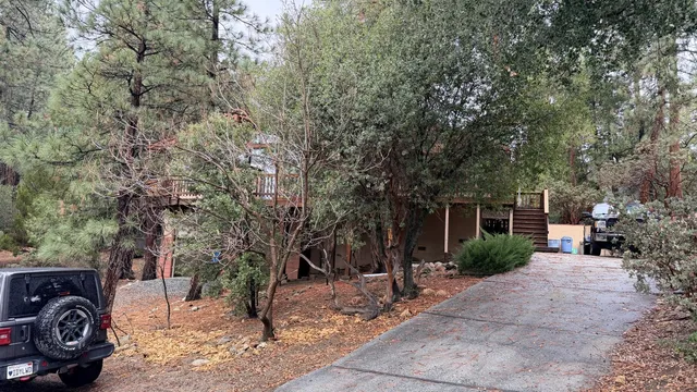 $2,100 | 26823 Crestview Drive, Idyllwild, CA 92549