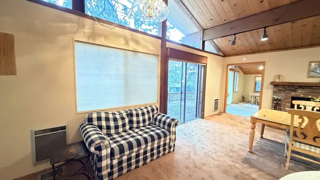 $2,100 | 26823 Crestview Drive, Idyllwild, CA 92549