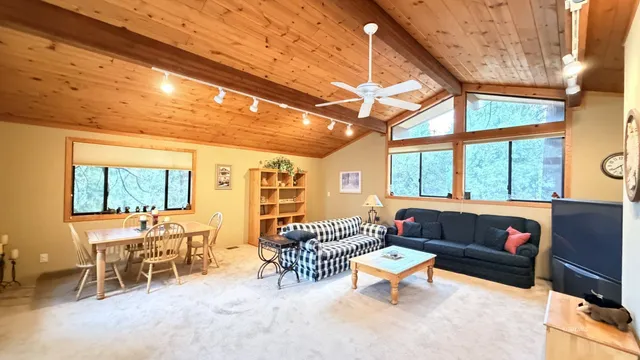 $2,100 | 26823 Crestview Drive, Idyllwild, CA 92549