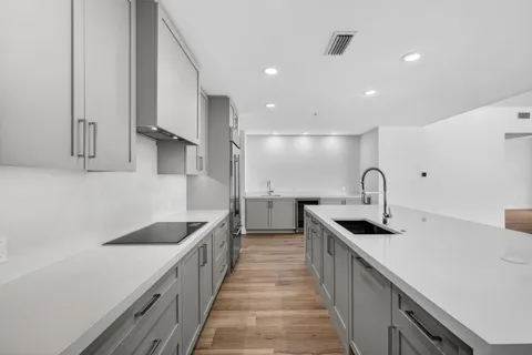 $2,815,000 | 176-184 Lake Drive, Unit 1302, Palm Beach Shores, FL 33404