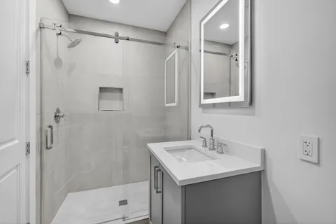 $2,815,000 | 176-184 Lake Drive, Unit 1302, Palm Beach Shores, FL 33404