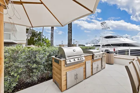 $2,815,000 | 176-184 Lake Drive, Unit 1302, Palm Beach Shores, FL 33404